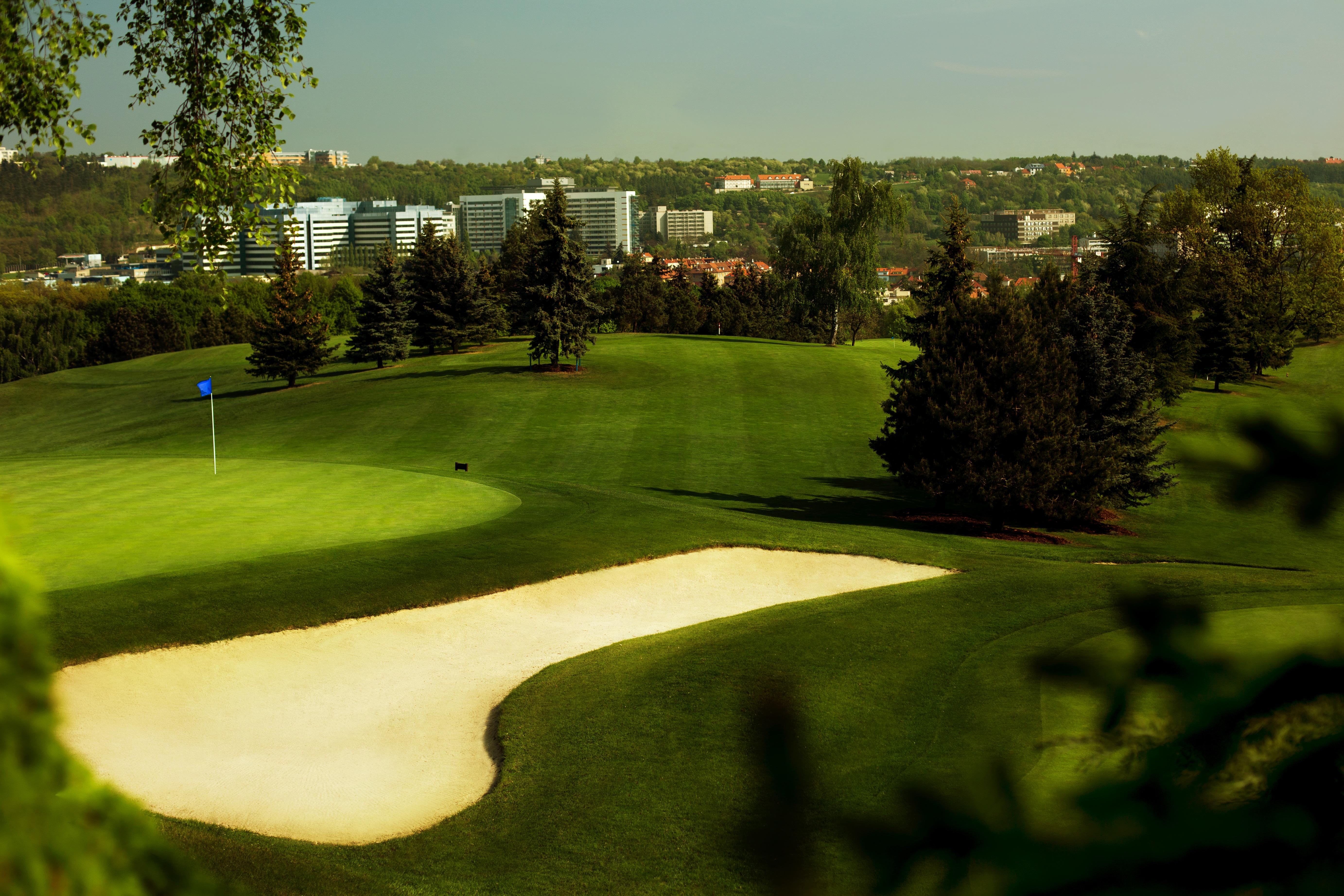 Golf 4* Prag